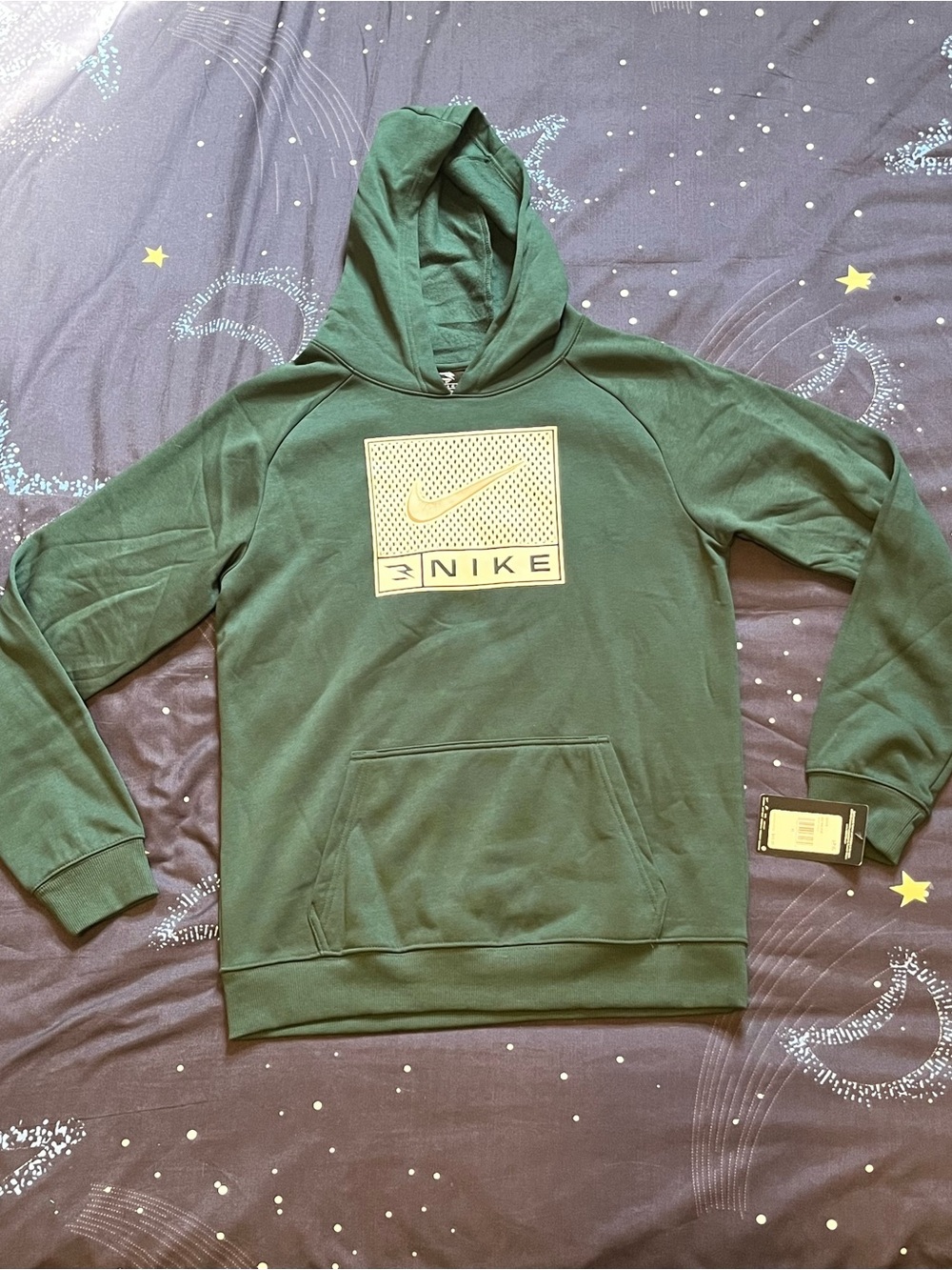 NWT Boys XL Nike Forest Green Hoodie with Cream Logo Patch